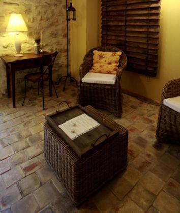 Mas Bella Cortis Bed & Breakfast La Garde Adhemar Bagian luar foto